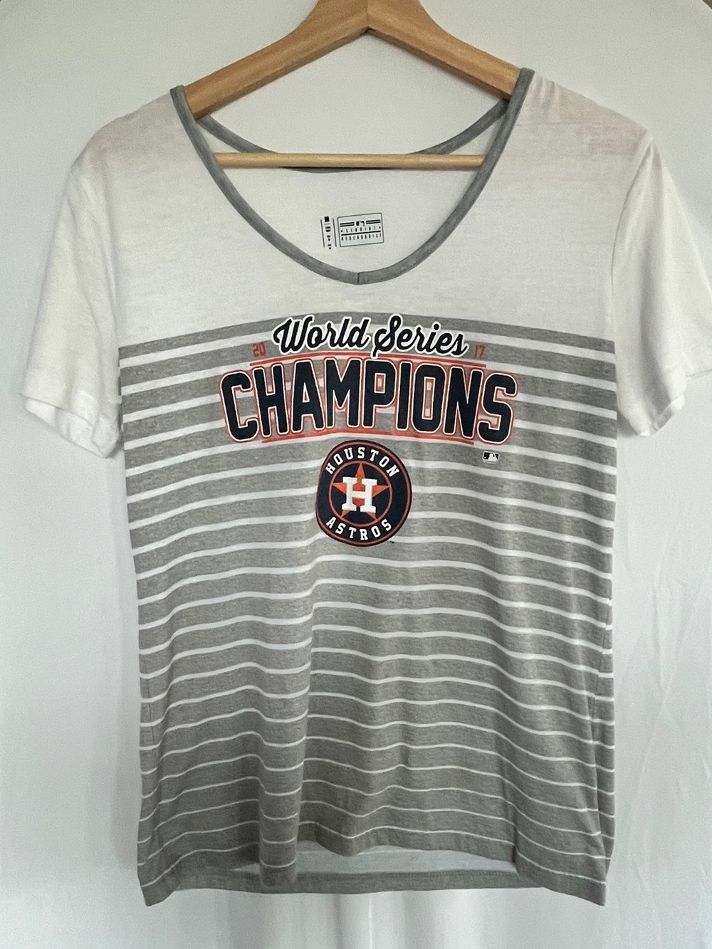 Genuine Merchandise White Tee with Gray Trim and Navy Print - Astros